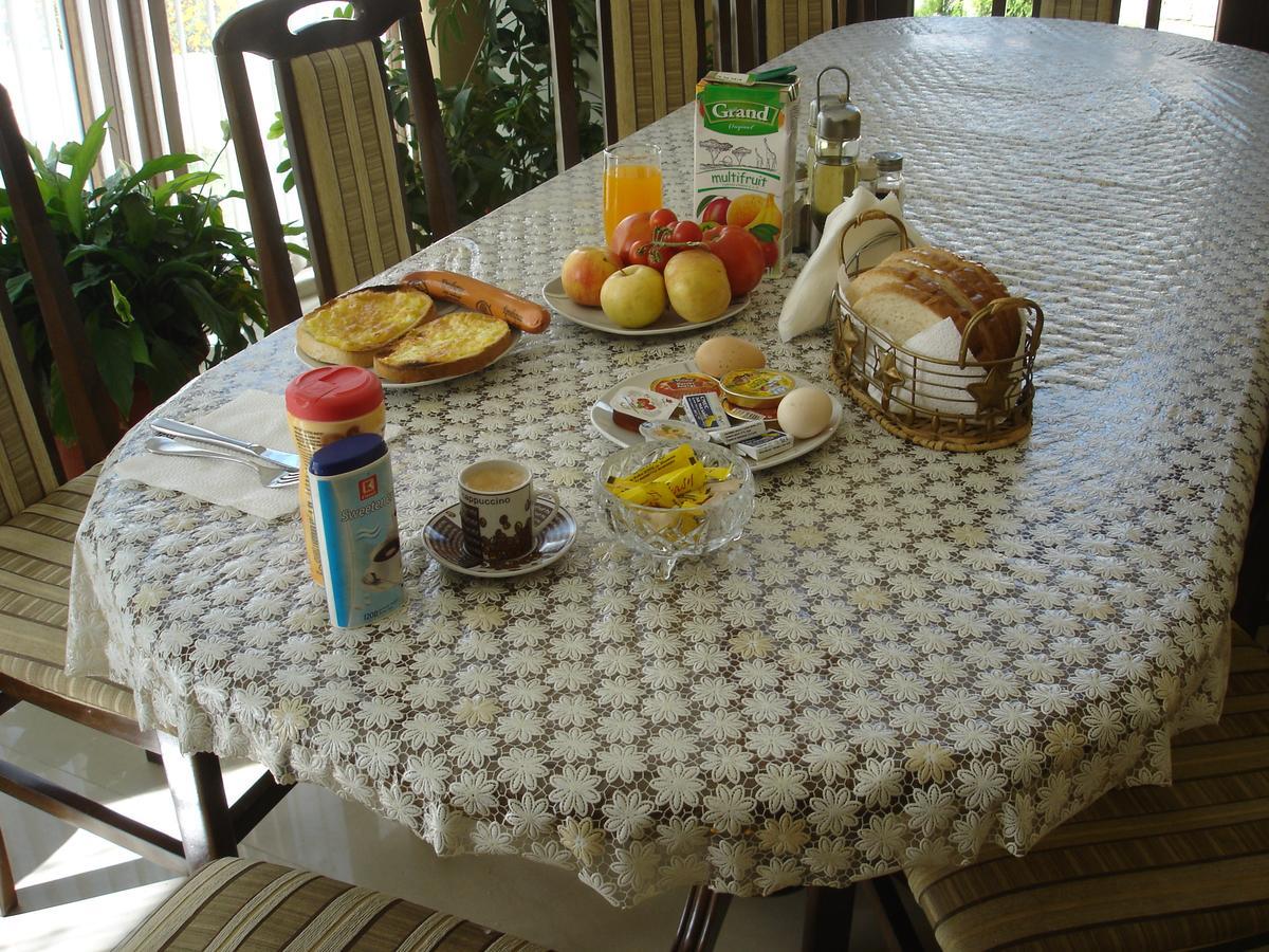 Guest House Camellia Berkovitsa Buitenkant foto