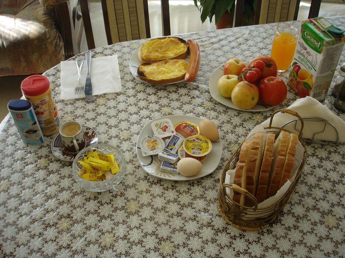 Guest House Camellia Berkovitsa Buitenkant foto