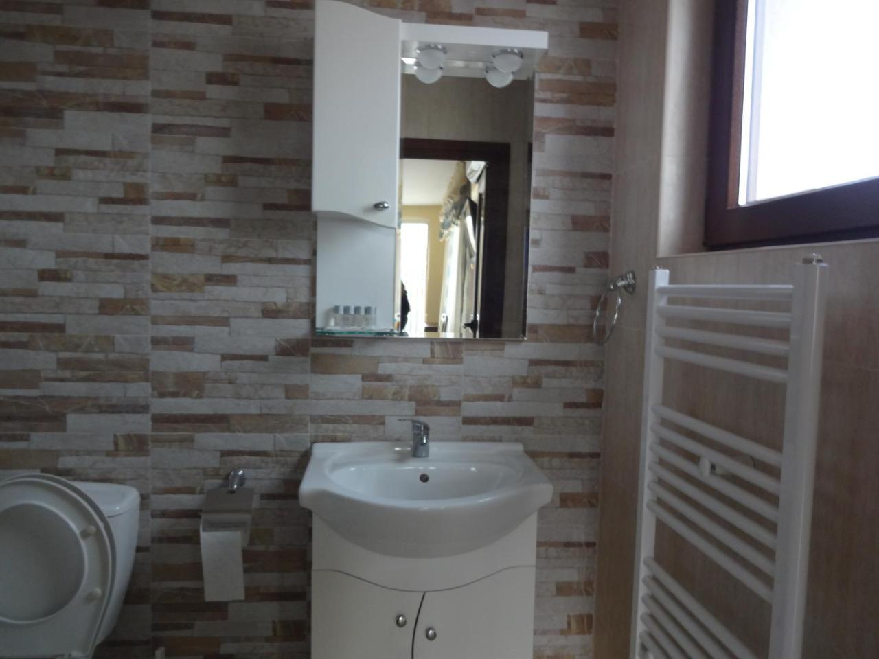 Guest House Camellia Berkovitsa Buitenkant foto